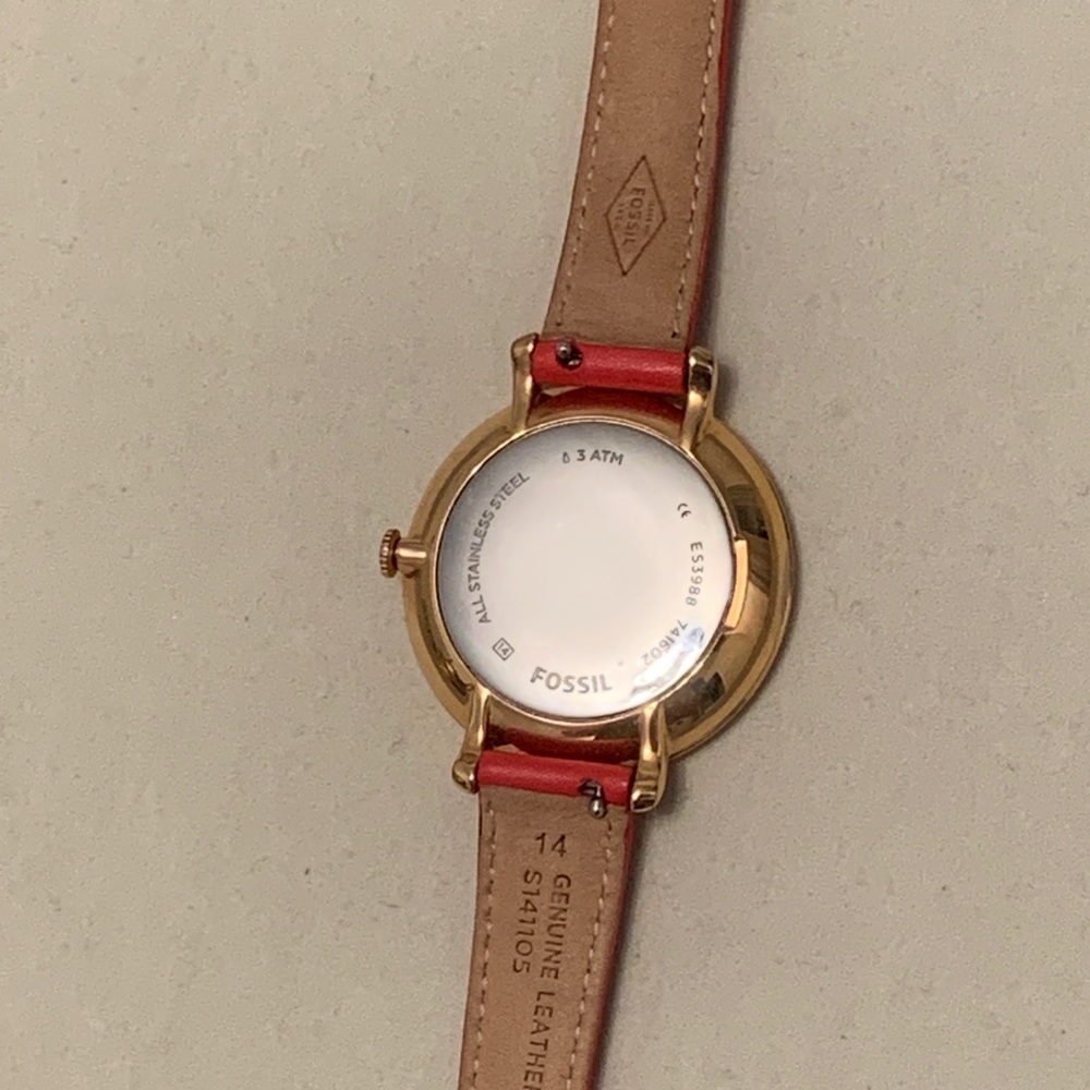 Women’s Fossil Watch - Picture 3 of 4